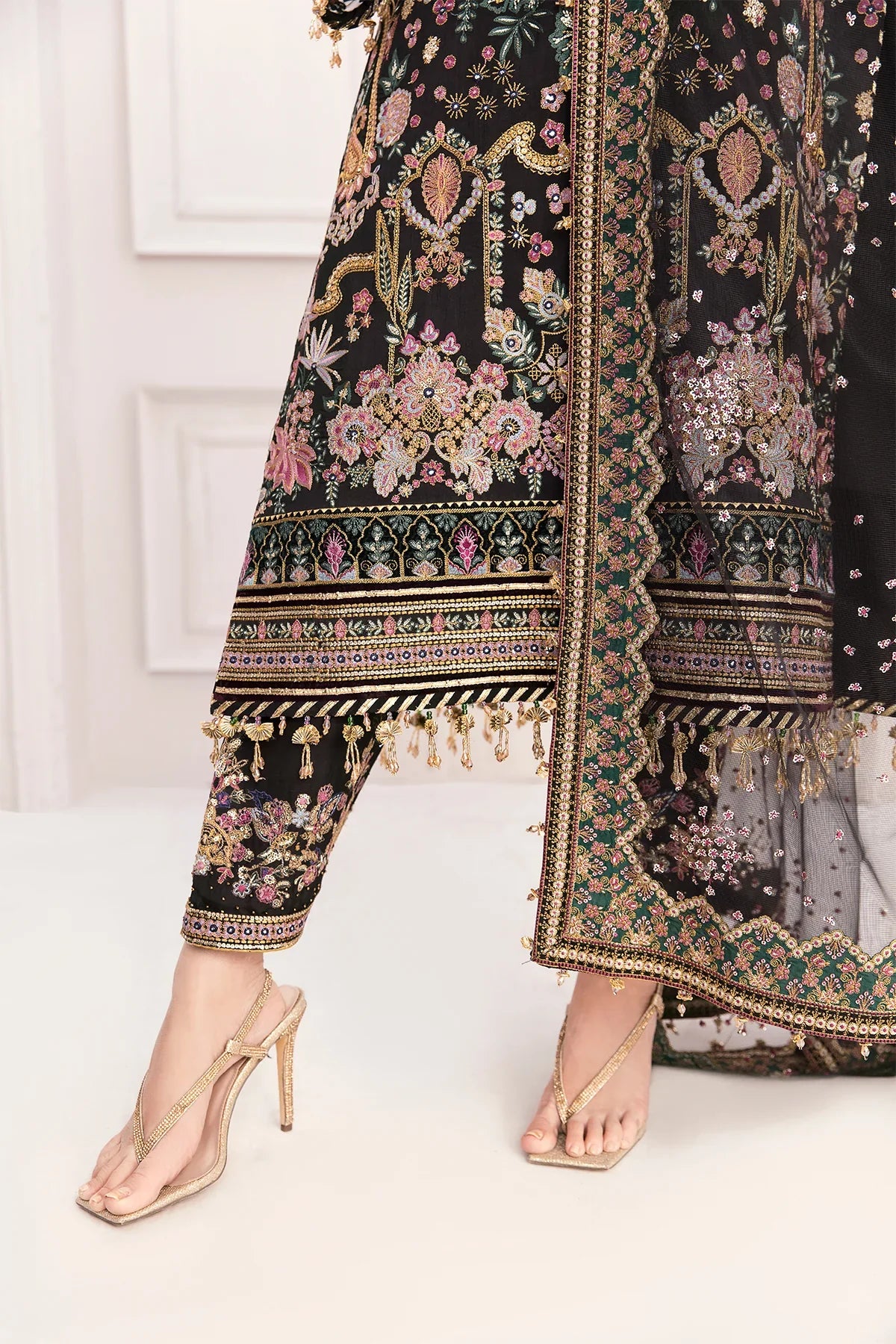 BAROQUE HEAVY EMBROIDERED BRIDAL UNSTICHED 3PC| KPA0074