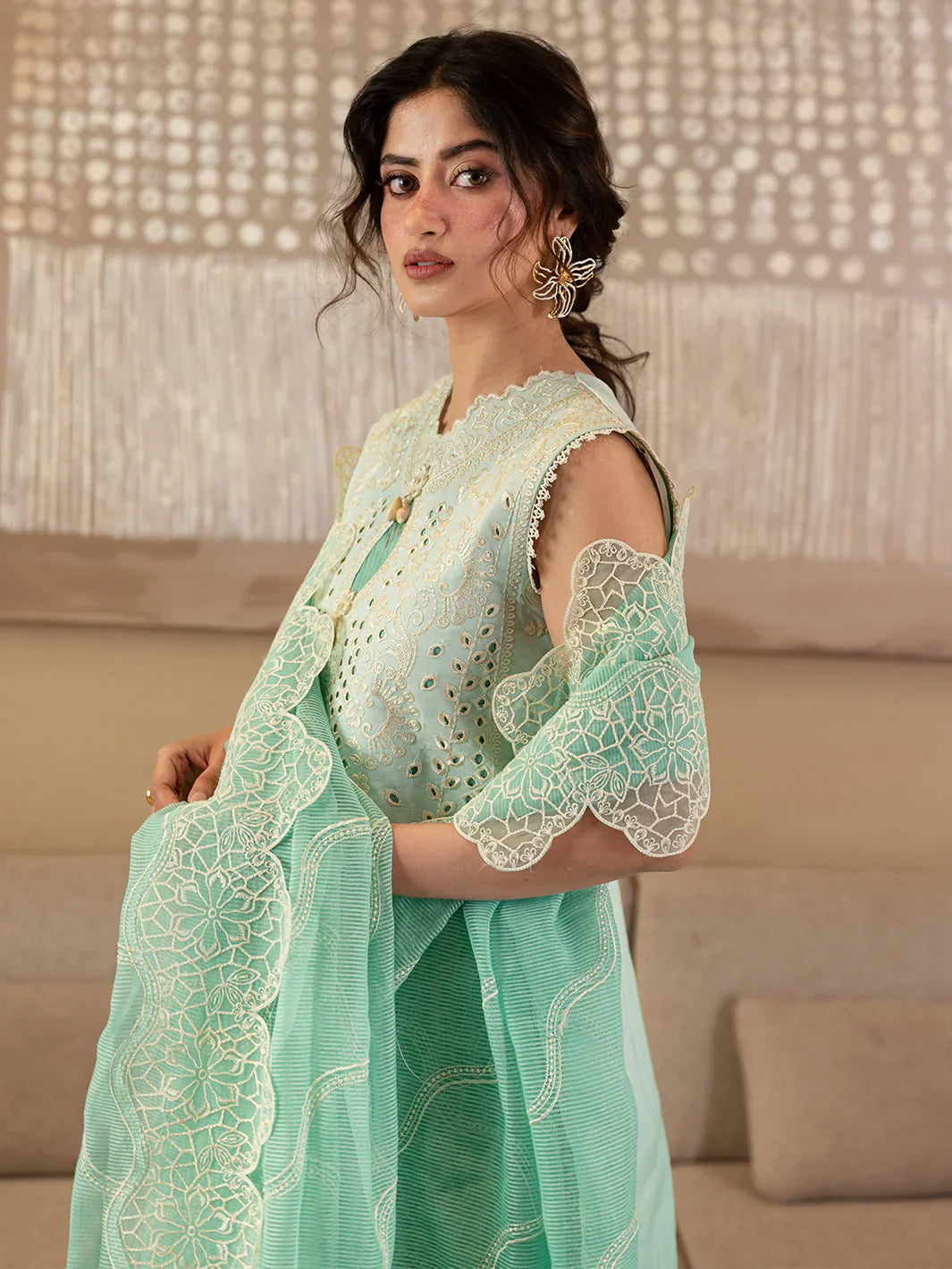MAHNUR COTTON EMBROIDERED UNSTITCHED 3PC SUIT | KPA0108