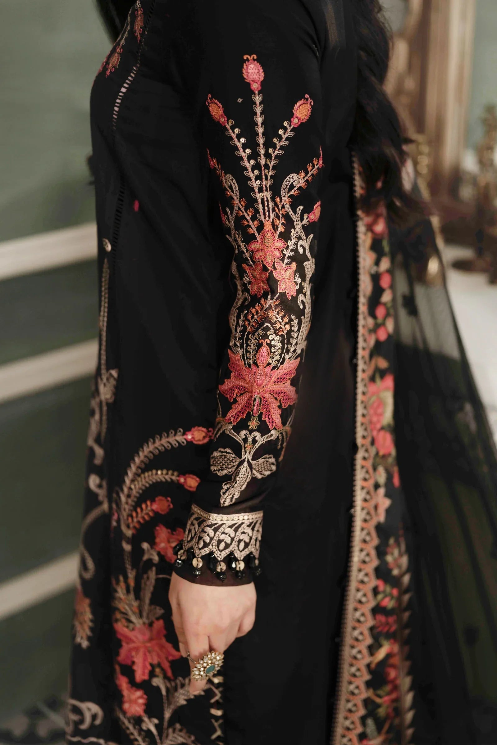 EMBROIDERED LAWN UNSTITCHED 3PC SET | KPA0018