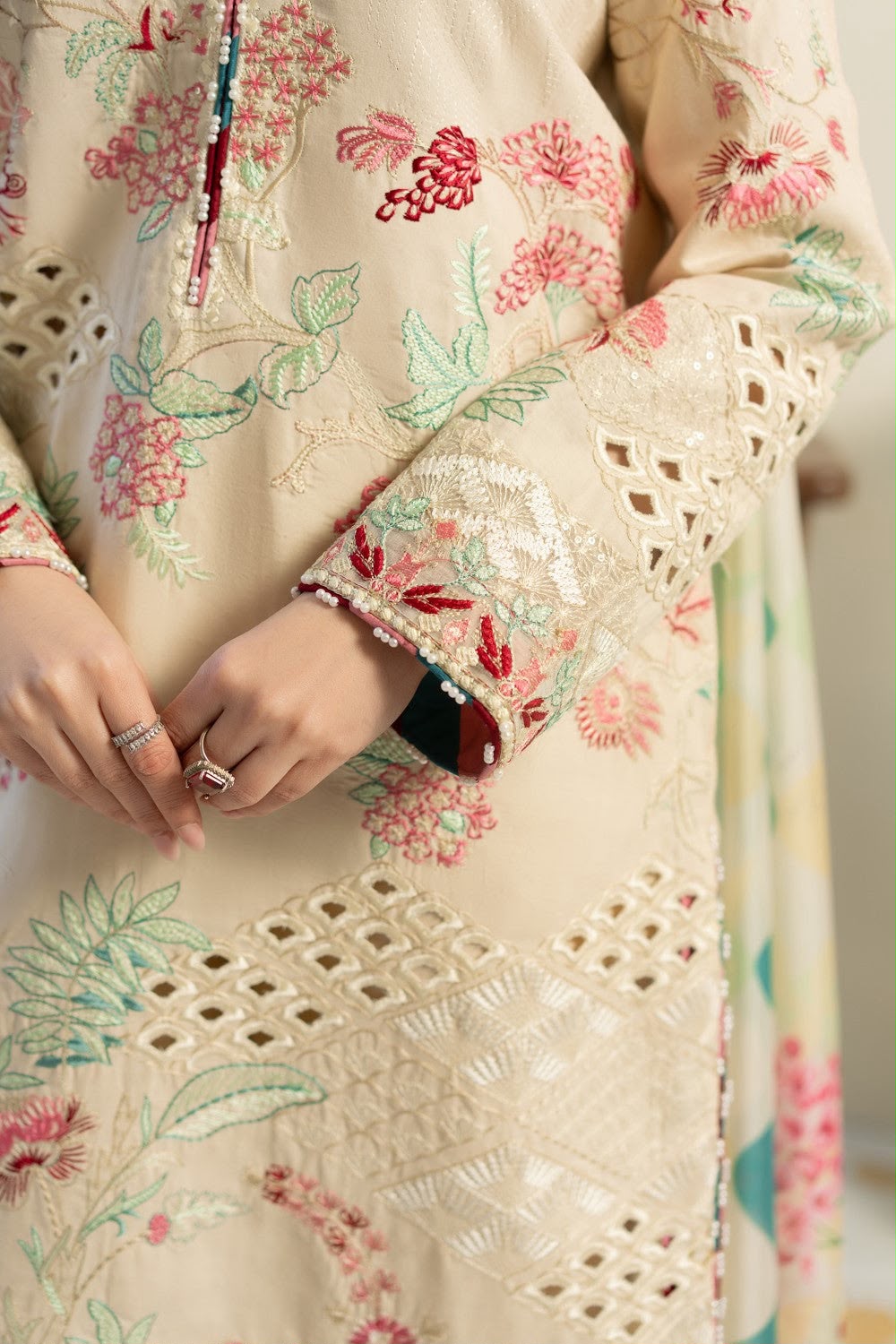 *🌸 _WINTER'S COLLECTION_ 🌸*