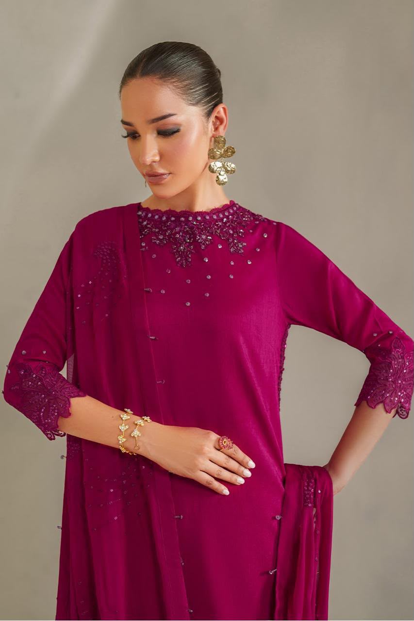 BRAND………:*IZNIK*