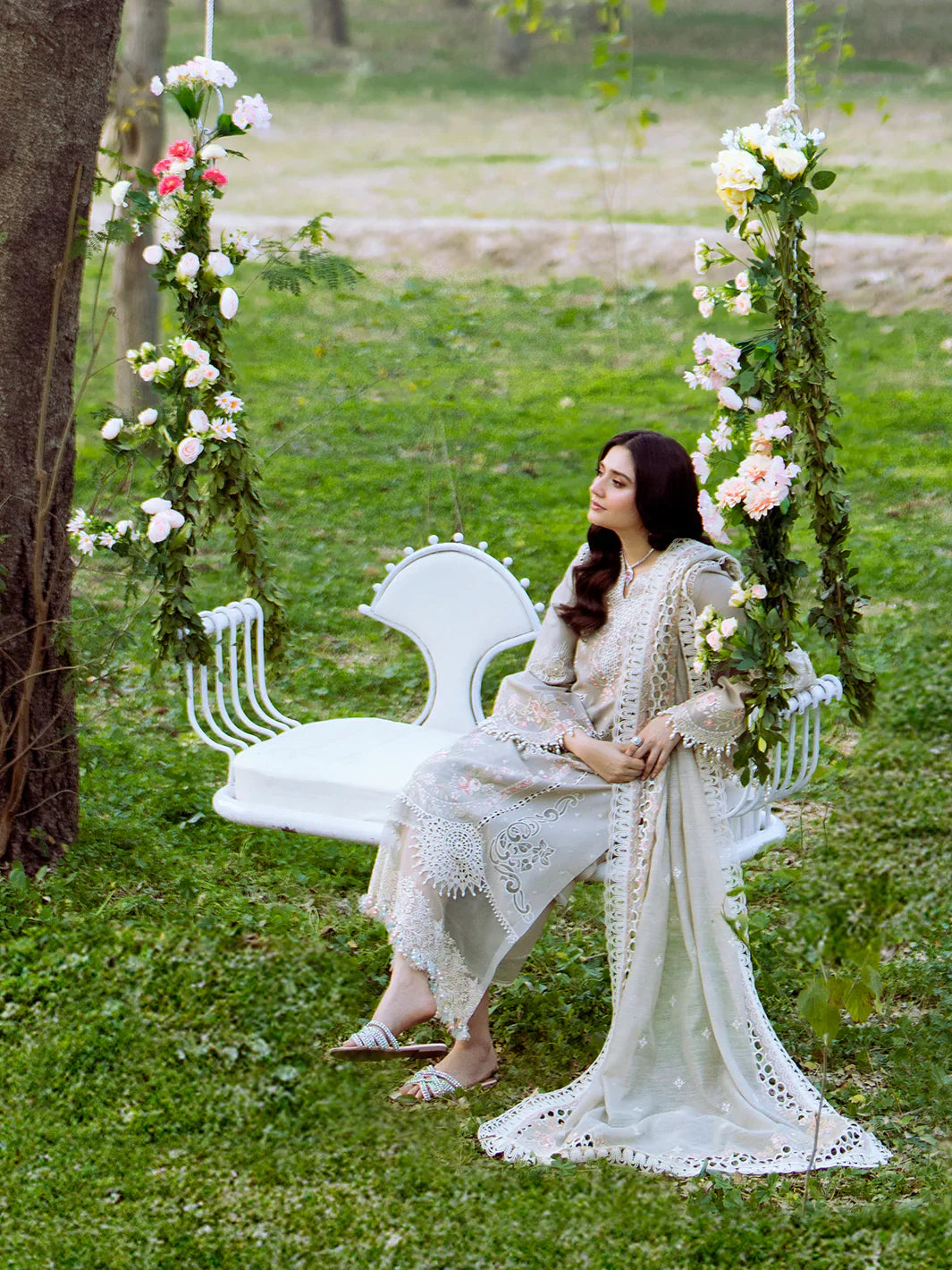 EMBROIDERED LAWN UNSTITCHED 3PC SET | KPA0029