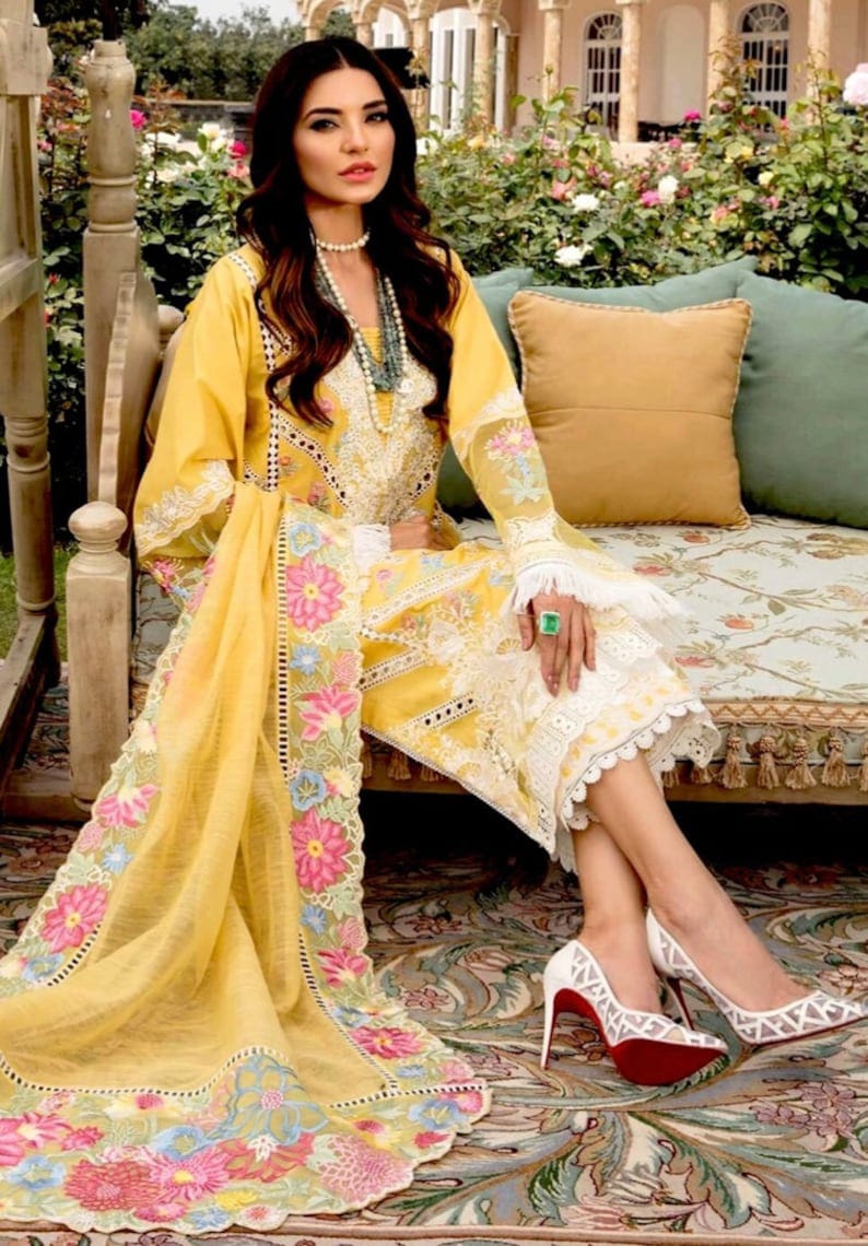 EMBROIDERED LAWN UNSTITCHED 3PC SET | KPA0009