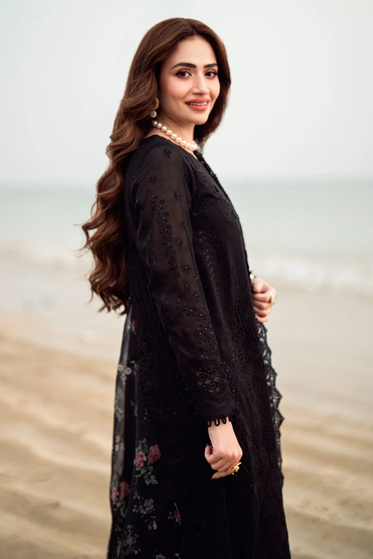 NUREH LAWN EMBROIDERED UNSTITCHED 3PC SUIT | KPA0104