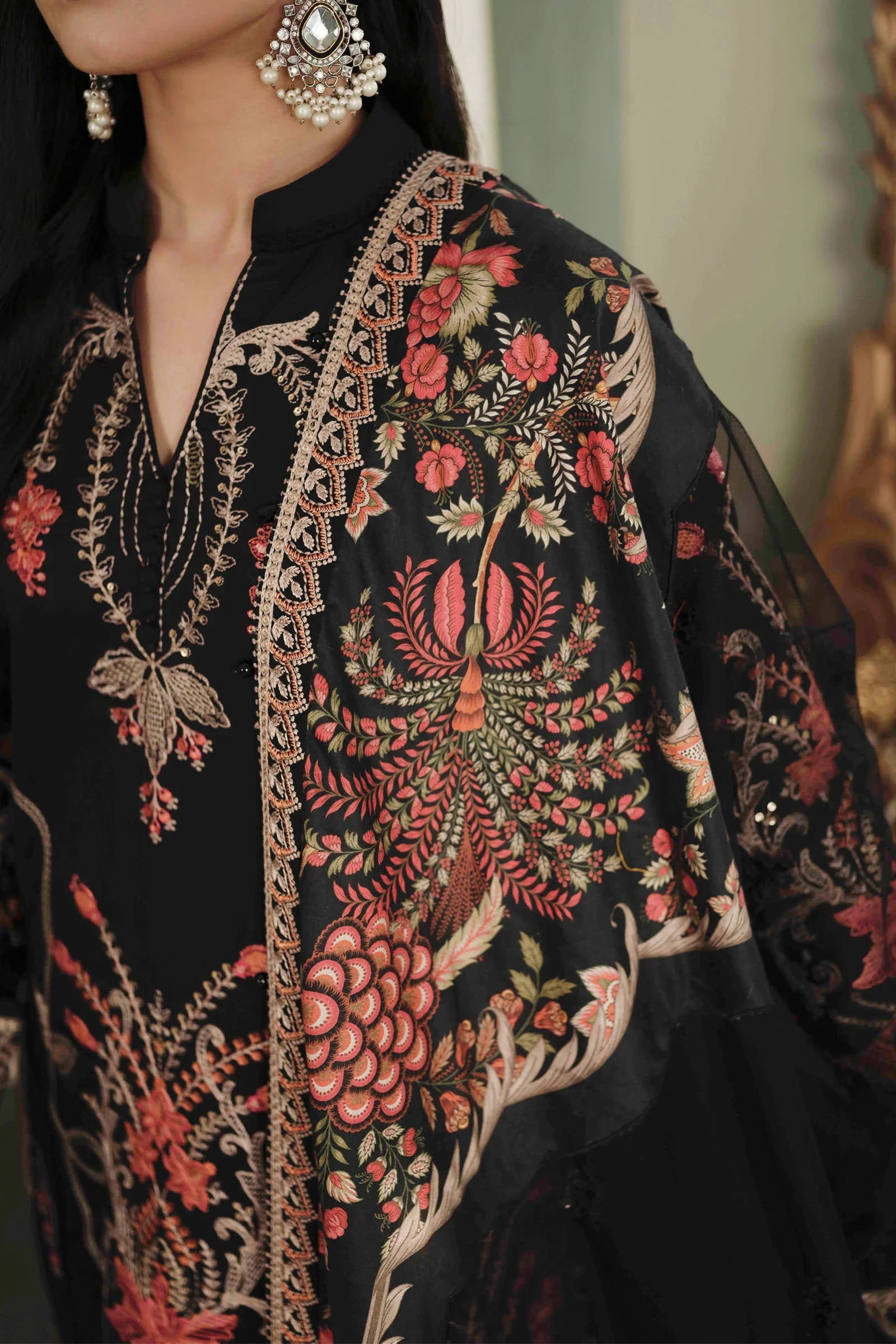 EMBROIDERED LAWN UNSTITCHED 3PC SET | KPA0018