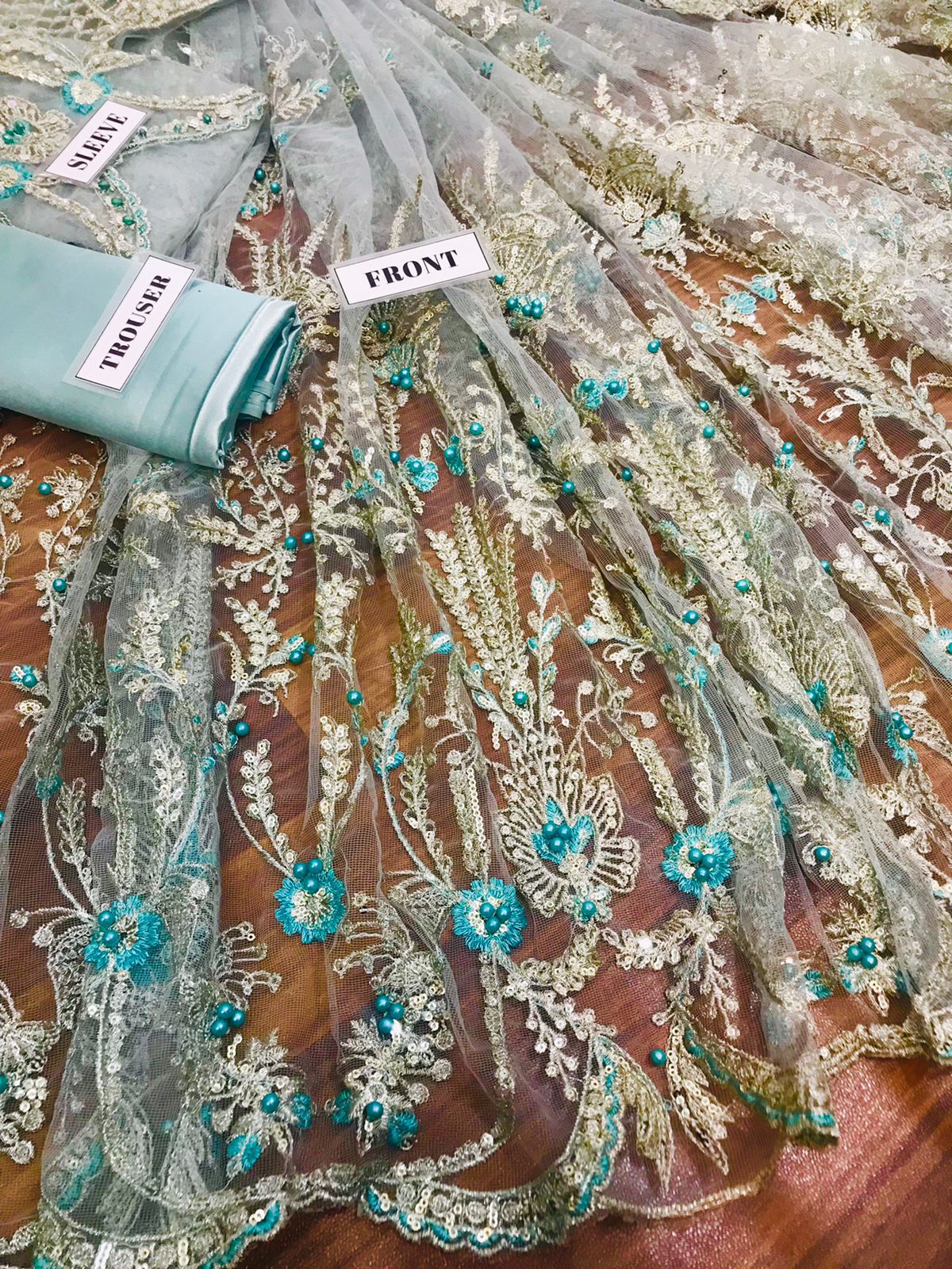 MARIA B HEAVY EMBROIDERED UNSTITCHED 3PC MAXI | KPA0120